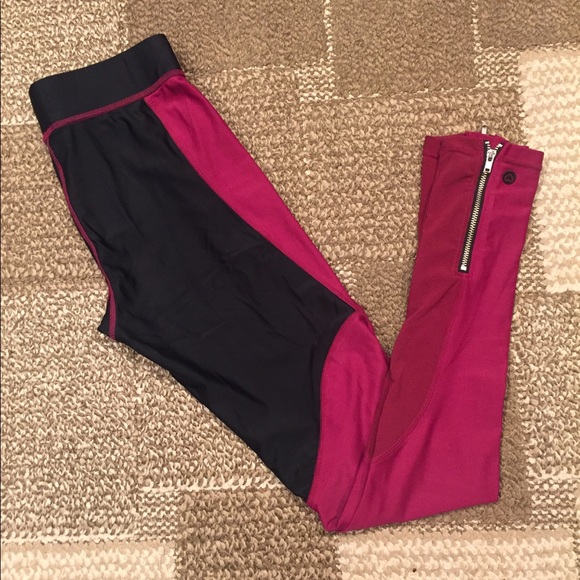 Lovers + friends one for the road workout legging - Picture 5 of 8